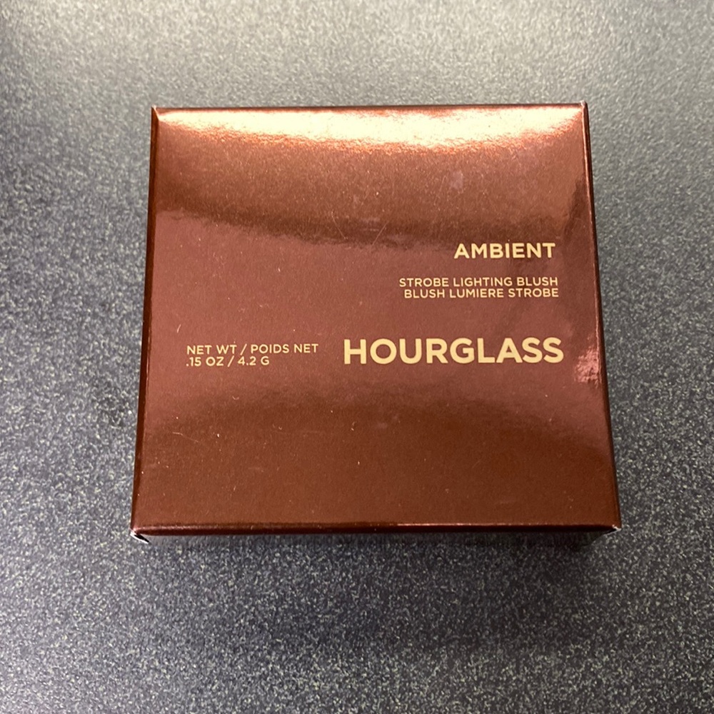 Hourglass Ambient Strobe Light Blush